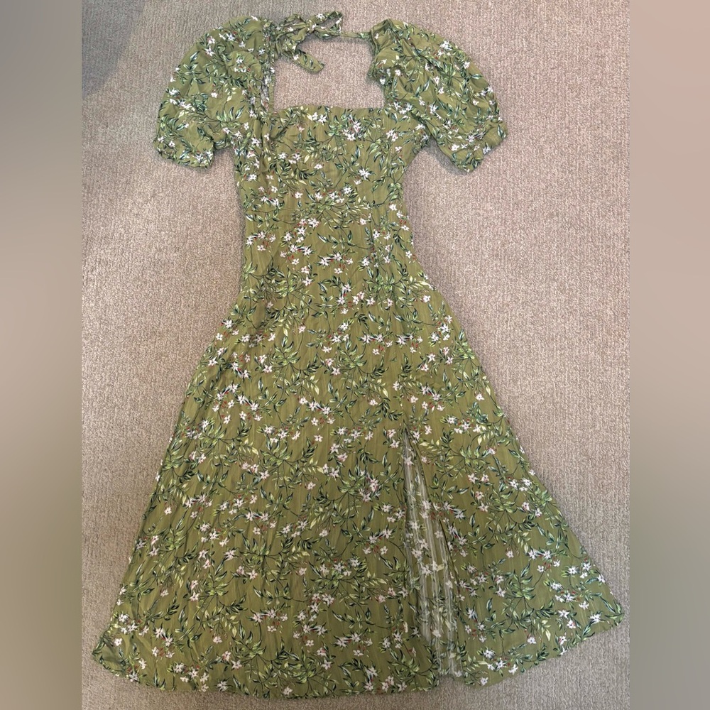 MINKPINK Olive Floral Puff Sleeve Maxi Dress